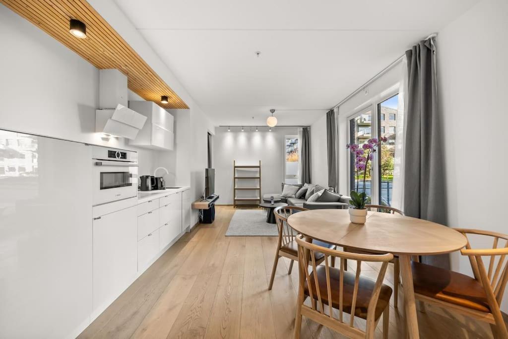 Luxury 2-Bedroom Apartment With Seaview In Oslo City Center Buitenkant foto